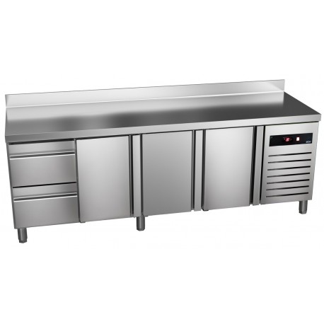 Masa frigorifica refrigerare cu 3 usi si 2 sertare Green Line GTP-7-225-32